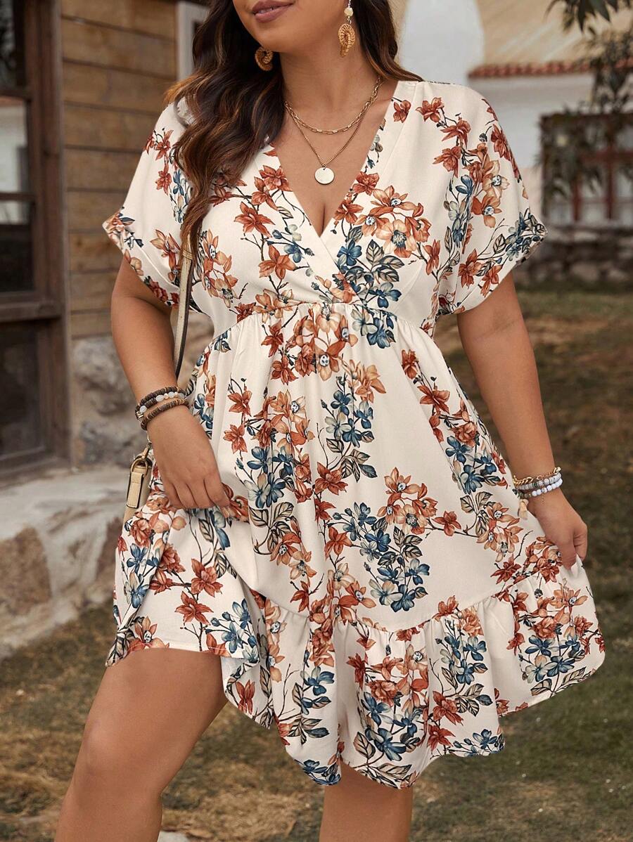 SHEIN LUNE Robe d'été élégante à imprimé floral, col V et volant à l'ourlet, grande taille