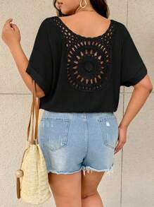 SHEIN Frenchy Camiseta casual minimalista en color albaricoque para tallas grandes, con diseño de aplicación de encaje en la parte trasera, adecuada para tiempo libre y vacaciones