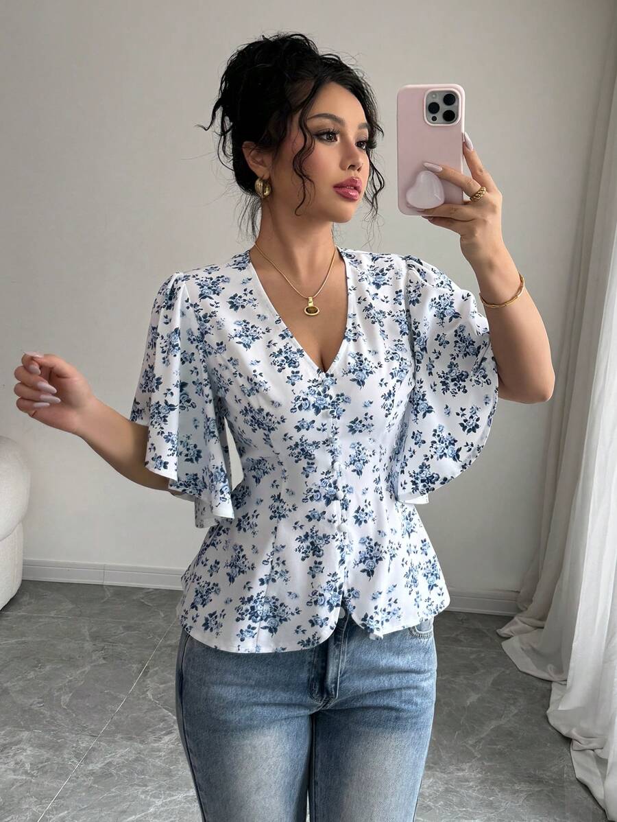 Selianne 女士春夏法式优雅休闲通勤度假下午茶花卉印花 V 领收腰褶皱鱼尾泡泡袖衬衫 - 藍白色 - 查看 1