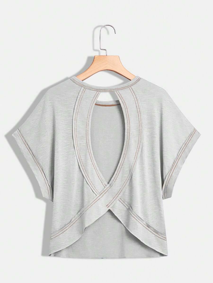 SHEIN Essnce Camiseta Casual Confortável Solta de Manga Curta Cinza com Decote Nas Costas para Mulheres Plus Size, Verão para Mulheres, Blusas para Sair, Y2k, Mulheres em Concerto, Top com Decote Nas Costas, Streetwear