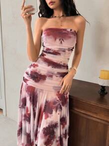 EastFlair Women's Long Slim Fit Strapless Dress, Minimalist & Fashionable, Suitable For Summer