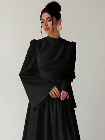 SHEIN Privé 大码优雅日常简约精致浪漫魅力办公室/通勤舞会舞蹈约会时尚垂坠压褶喇叭袖收腰束腰白色连衣裙，适合女士，春/秋