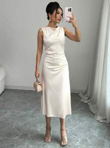 优雅女士长款褶皱腰线设计连衣裙