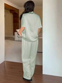 DAZY Minimalist Striped Jacquard Satin Contrast Color Decor Short Sleeve Women Sleepwear Set