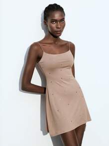 Maija 2025年夏季新款婚礼宾客装、优雅早午餐装、机场装、波西米亚度假装、海滨音乐节装、复活节装、毕业季装、休闲亮片和水钻吊带迷你连衣裙，适合女士穿着 - 卡其色 - 查看 3