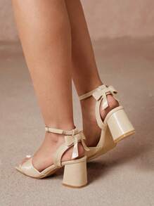 CUCCOO CURVES Sandal Wanita Ukuran Besar Model Datar Sederhana dengan Hiasan Pita di Ujung Terbuka, Cocok untuk Kasual, Liburan, Pemakaian Sehari-hari di Musim Panas, Sepatu Musim Panas untuk Natal - Aprikot - View 3