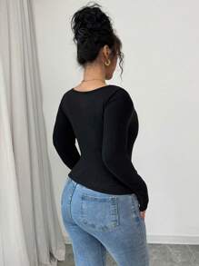 Arcane Artistry Áo thun nữ cổ vuông tay dài màu đen viền bèo nhún thanh lịch ôm sát vừa vặn - màu đen - Xem 2