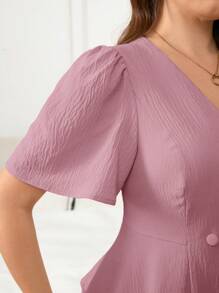 SHEIN Frenchy 大码女式 V 领短袖衬衫和裤子休闲两件套 - 藕粉色 - 查看 7