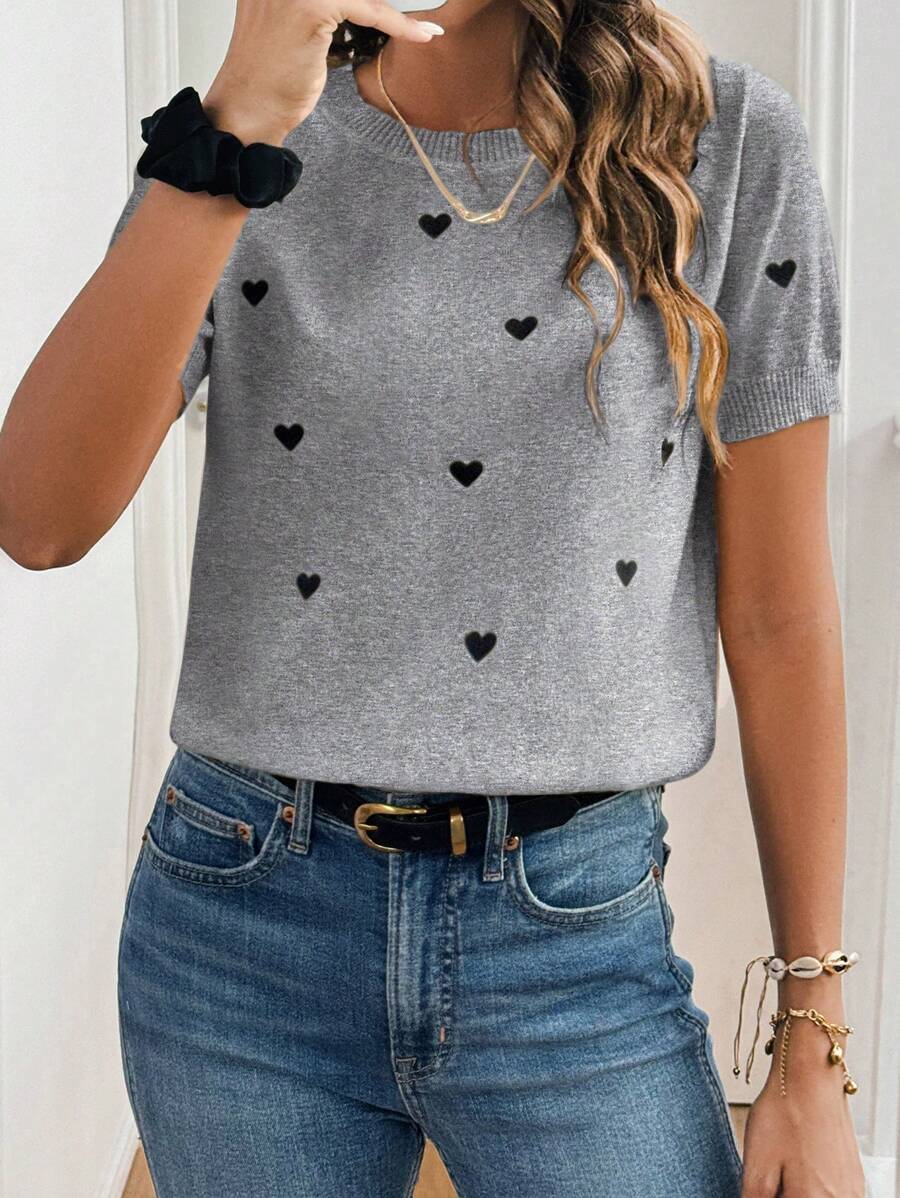 SHEIN Frenchy 女士休闲心形图案短袖针织上衣，春夏 - 灰色 - 查看 1