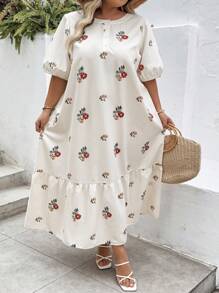 SHEIN CURVE+ Plus Size Bloemenprint Ruffle Zoom Bedekkende Jurk, Geschikt Voor Vakantie, Geweldig Voor Strand/Casual/Vakantie/Loungewear