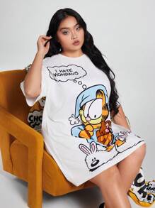 GARFIELD | SHEIN Plus Size Crew Neck Cartoon & Letter Print Short Sleeve Nightgown, Moo Moo Night Dress - White - View 6