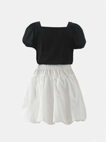 مجموعة تي شيرت بياقة مربعة وأكمام منفوشة وكم قصير بلون متماسك مع فيونكة زخرفية، وتنورة قصيرة خصر عالي بلون متماسك للفتيات موضة الكاجوال - أبيض وأسود - مشاهدة 2