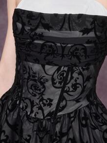 ROMWE Goth Cute & Sexy Flocked Trimmed Plunging Neckline Princess Short Dress With Puff Sleeves, Black & White - Black - View 5