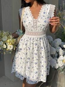 SHEIN Frenchy Women's Elegant Romantic V-Neck Contrast Lace & Ditsy Floral Mini Dress For Summer,Spring/Summer, Elegant And Fashionable For Daily Vacation Wear,Knitted Openwork Jacquard And Allover Floral Print Stretch Fabric,Slim Fit, Elegant And Romantic Commuting,Lace Contrasting Edges,Blue And White Floral Dress, Boho Women Clothing,Wedding Guest Dress Women,Beach Outfits For Woman,Brunch Outfits For Women,Vacation Outfits Women Flower - Blue and White - View 3
