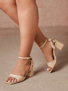 CUCCOO CURVES Sandal Wanita Ukuran Besar Model Datar Sederhana dengan Hiasan Pita di Ujung Terbuka, Cocok untuk Kasual, Liburan, Pemakaian Sehari-hari di Musim Panas, Sepatu Musim Panas untuk Natal - Aprikot - View 4