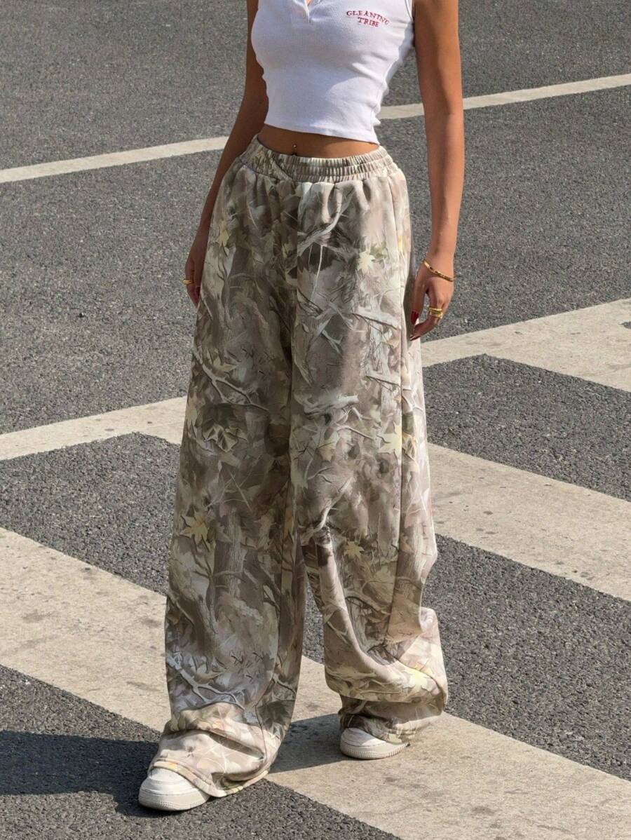 SHEIN EZwear 宽松女式树枝印花松紧腰阔腿休闲运动裤 - 卡其色 - 查看 1