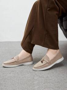 CUCCOO BIZCHIC Sepatu Kasual Wanita Model Slip-On Datar, Minimalis dan Modis untuk Pemakaian Sehari-hari, Sepatu Musim Semi untuk Liburan Musim Semi, Paskah, Natal, dan Lainnya. - Khaki - View 5
