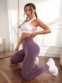 Easithlete 字母图案训练紧身裤 无缝高弹力收腹提臀运动紧身裤 瑜伽女裤 - 淡紫色 - 查看 2