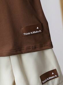 SHEIN 2 Pieces Baby Boy Unisex Newborn Neutral Set. It's A Set With A Brown Top And Apricot Shorts, Decorated With Letter Patches. Suitable For Summer, This Sportswear Is Perfect For Vacations, Parties, Outings, And As A Versatile Basic For School In Summer.Outfit Toddler Infant Outfits Unisex Summer. - Brown - View 5