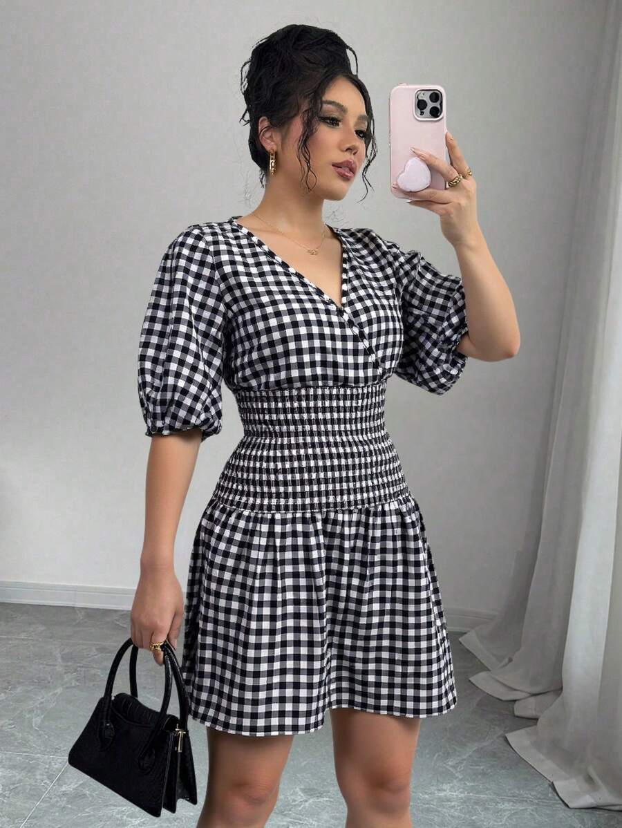 Chiquease Vestido corto negro y blanco con estampado de cuadros con mangas de linterna y cintura ajustada para mujeres - Blanco y Negro - Ver 1