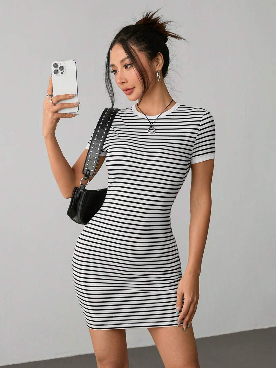 SHEIN PETITE 女士休闲条纹紧身迷你连衣裙,夏季 - 白色 - 查看 1