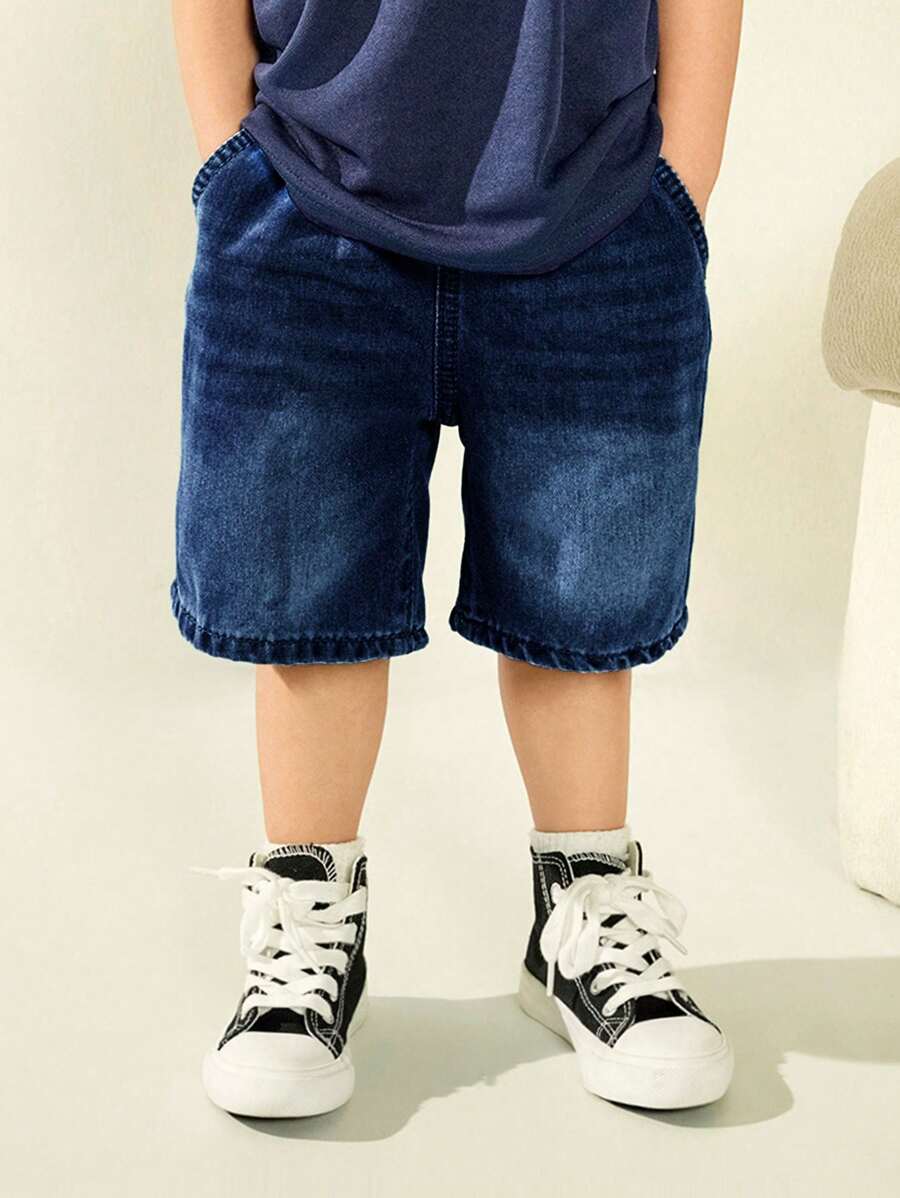 SHEIN 男童弹力腰带牛仔短裤，休闲洗水裤 - 深色水洗藍 - 查看 1