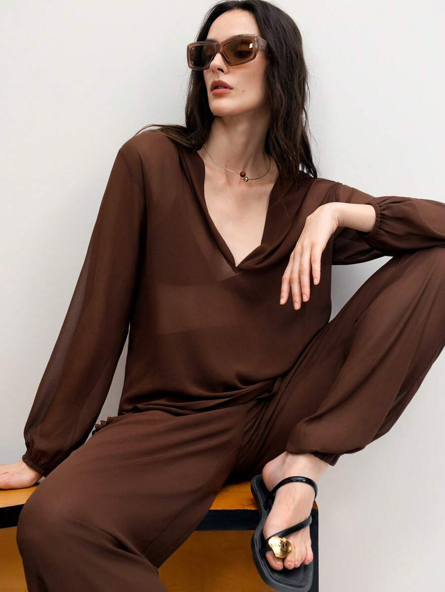 SHEIN LUNE Set de 2 piezas de camisa de manga larga con volantes y pantalones casuales para mujer, ideal para vacaciones y resort - Café integral - Ver 1