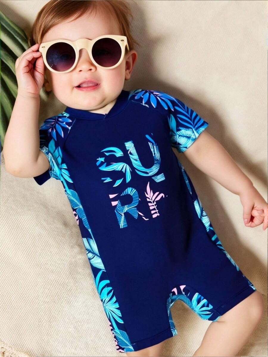 SHEIN 2 件装男婴/女婴字母印花休闲可爱短袖连体衣和短裤泳衣套装，适合春夏季日常、度假、海滩、泳池派对 - 藍色 - 查看 1