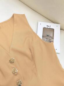 SHEIN Frenchy Plus Size Khaki Woven Fabric V-Neck Sleeveless Top With Decorative Button Casual Blouse - Khaki - View 9