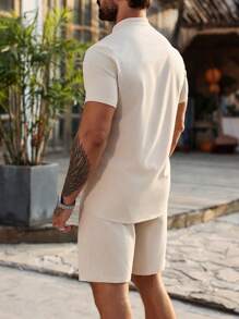 Manfinity Homme Men's Solid Color Front Button Pocket Short Sleeve Top And Shorts 2 Pieces Set Men Two Pieces Casual - Apricot - View 2
