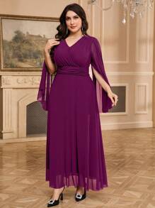 Modelyn Abito elegante midi con scollo a V e maniche spaccate, di colore viola per taglie forti - Viola rosso - Visualizzare 5