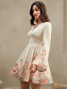 Anewsta 优雅花卉印花 V 领系腰喇叭袖节日派对礼服，适合情人节、新年、度假、波西米亚风、春季服装 - 橘色 - 查看 1