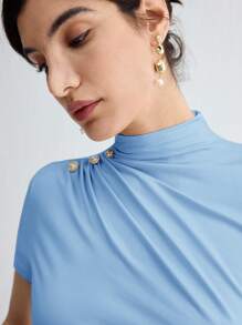 BizChic Áo thun nữ tay ngắn xếp ly màu trơn thanh lịch, hàng mới về, đa năng cho việc đi làm trong thành phố hiện đại, mặc hàng ngày, phong cách retro lãng mạn thập niên 90, phù hợp cho Giáng sinh, Năm mới, Ngày Valentine, tiệc tùng, đi biển, lễ tốt nghiệp, thời trang, lễ hội, kỳ nghỉ, khách dự đám cưới, bữa ăn trưa, sân bay, nhiều dịp khác nhau. - Màu xanh nhạt - Xem 9