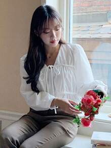 DAZY V领灯笼袖系带长袖女式衬衫，荷叶边 - 白色 - 查看 3