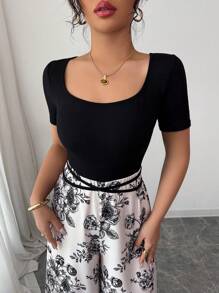 Vaclyn Summer Vacation Elegant Square Neck Short Sleeve Slim Top, Floral Patchwork Color Blocking Wide Leg Pants With Cross Tie Strap Romper For Women