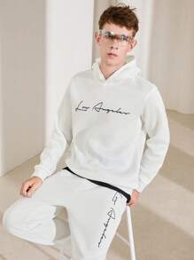 SHEIN Leap Crew 2 件青少年男童休闲百搭保暖手写字母印花针织连帽衫和裤子套装，适合派对、学校、郊游、聚会、秋冬季，保暖内衬，加厚 - 白色 - 查看 4