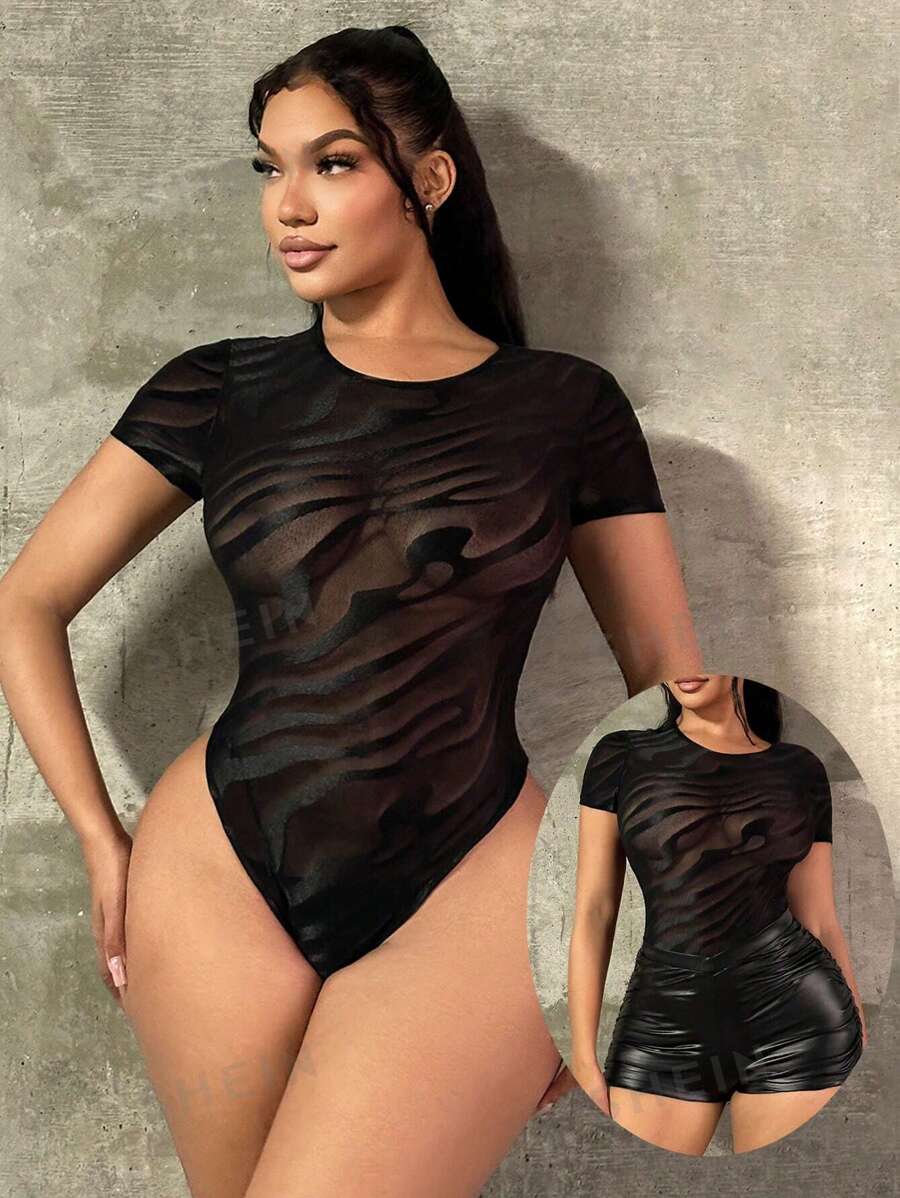 SHEIN SXY Body de mujer de color liso de manga corta con cuello redondo, moda minimalista
