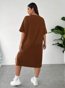 SHEIN EZwear Plus Size Women Brown Basic Casual Solid Color Side Slit Loose Short Sleeve Midi T-Shirt Dress For Summer - Brown - View 2