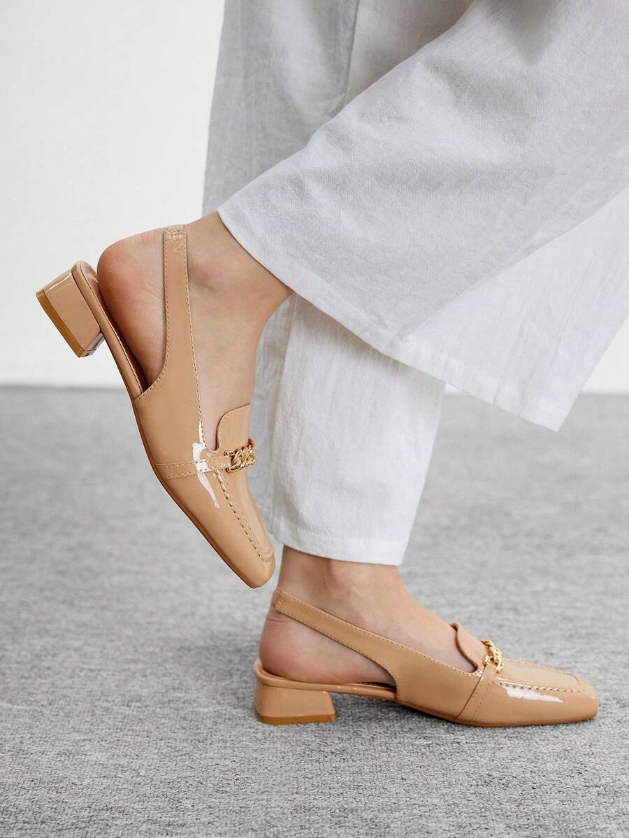 CUCCOO BIZCHIC 女士闪亮杏色漆皮链条后带方头低跟平底鞋，适合通勤、约会、聚会、派对、度假 - 杏色 - 查看 1