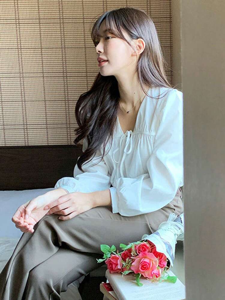 V-Neck Lantern Sleeve Tie-Front Long Sleeve Women Blouse,Ruffle