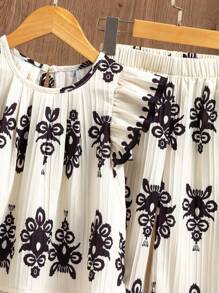 SHEIN Elladie kids 2 件套青少年女孩套装：荷叶边下摆印花圆领上衣和松紧腰裤