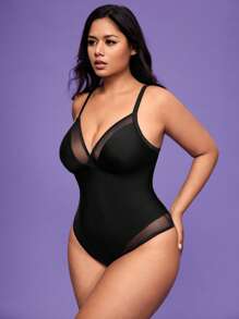 SHEIN Swim Curve 25pcs Functional Plus Size Mesh Patchwork One-Piece Swimsuit For Summer Beach Vacation - Black - View 3