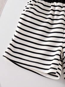 SHEIN 2件装男童黑白条纹针织短裤和纯灰色小狗图案短裤，夏季运动短裤，时尚百搭 - 彩色 - 查看 6