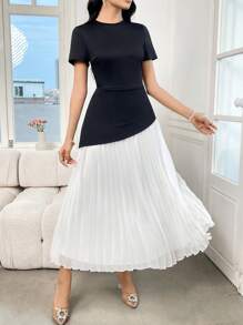 Modelyn Elegant Women's Black And White Contrast Color Long Dress With Short Sleeves, Round Neck, And Asymmetrical Pleated Hem - Black and White - View 4