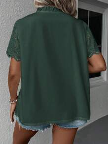 SHEIN Clasi Áo sơ mi rộng rãi đơn hàng thường ngày thêu Burnout cỡ lớn cho nữ - Màu xanh lá cây đậm - Xem 2