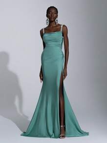 Elitara Elegant&Luxurious Beaded And Sequin Embellished Elastic Knit Ruched Backless Plunging Neckline Split Fishtail Gown For Wedding Guest,Parties,Evening - Green - View 3