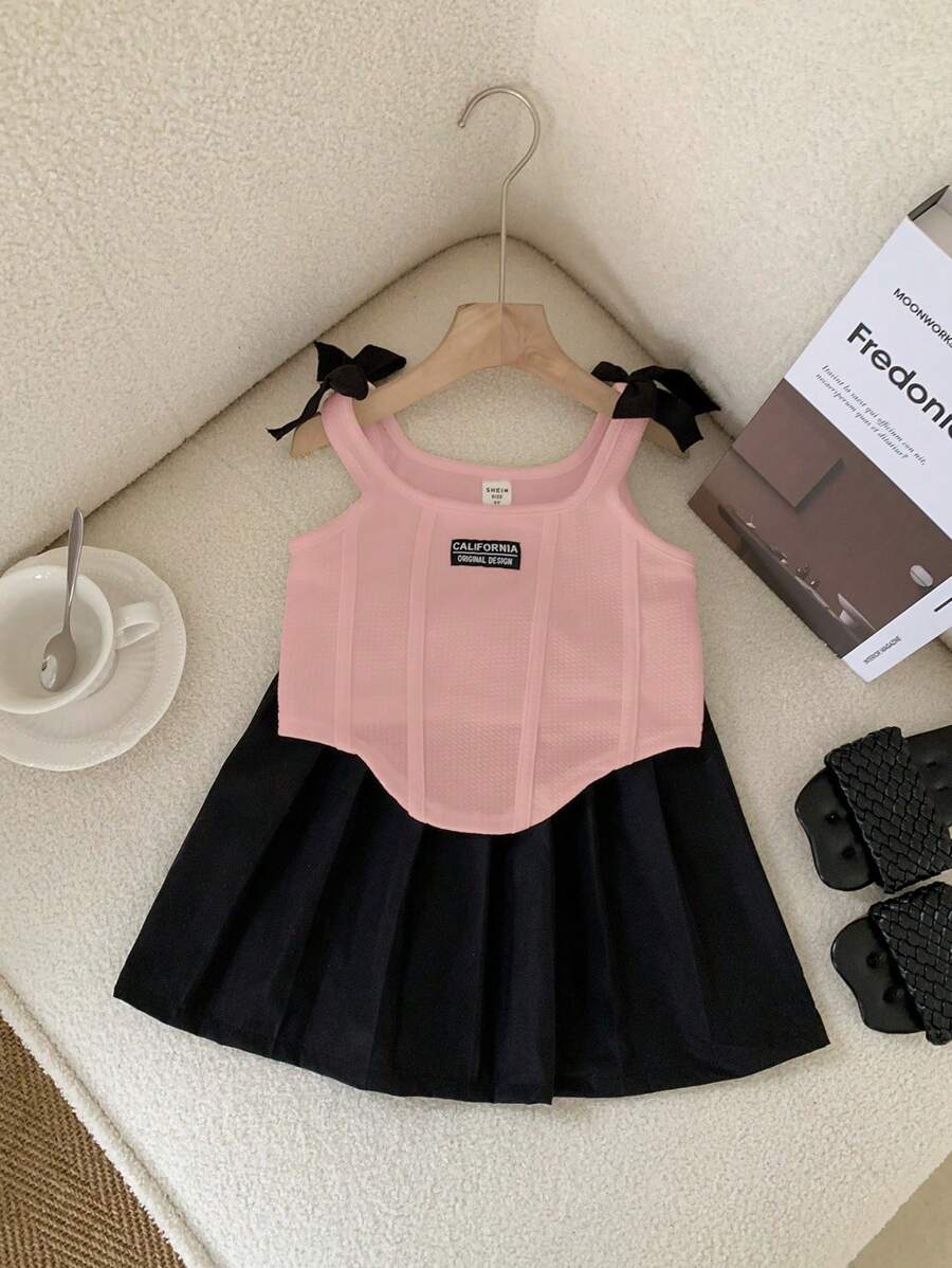 SHEIN 2pcs/Set Baby Girl Infant Toddler 0-3 Years Old New Fashion Streetwear Curved Hem Camisole & Pleated Skirt Set, Black & White - Multicolor - View 1