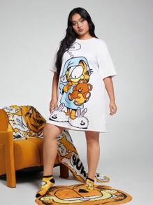 GARFIELD | SHEIN Plus Size Crew Neck Cartoon & Letter Print Short Sleeve Nightgown, Moo Moo Night Dress - White - View 4