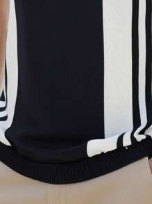 Manfinity Homme Men's Casual Colorblock Striped Metal Zipper Short Sleeve Knit Sweater,New Styles For Spring And Summer 2025, Travel, Holiday And Commuting - Black and White - View 6