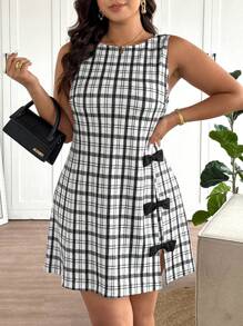 SHEIN Frenchy 大码女式格子印花连衣裙，侧蝴蝶结装饰，优雅时尚的设计，圆领休闲日常可爱连衣裙